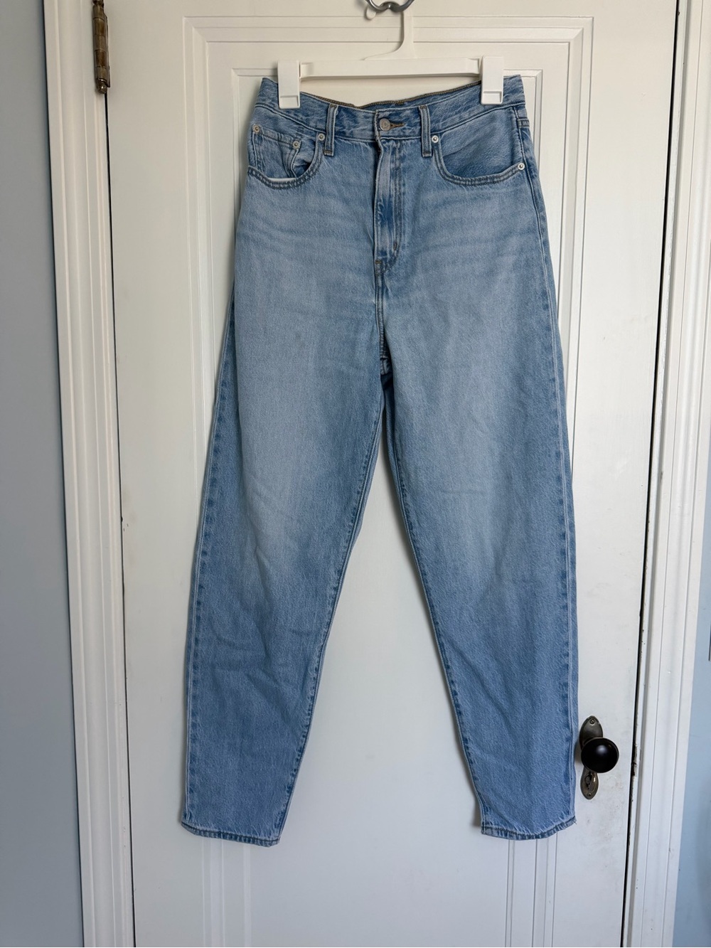 Levi’s Premium High Loose Taper Jeans Size 27 Light Wash